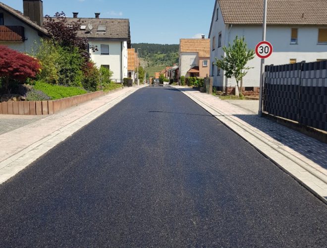 Asphalt 7 Trennfeld Ulrich-Herold-Straße